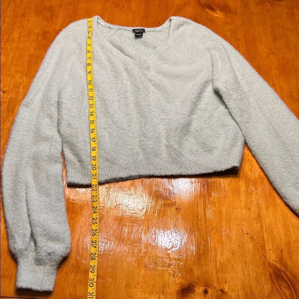 Rue21 Cropped Fuzzy Puffy Sleeve Light Mint Green Sweater Women's Size Large - Picture 4 of 7